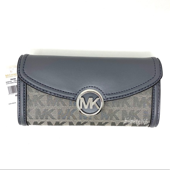 Last one🌸 NWT Michael Kors Large Wallet - Picture 1 of 5